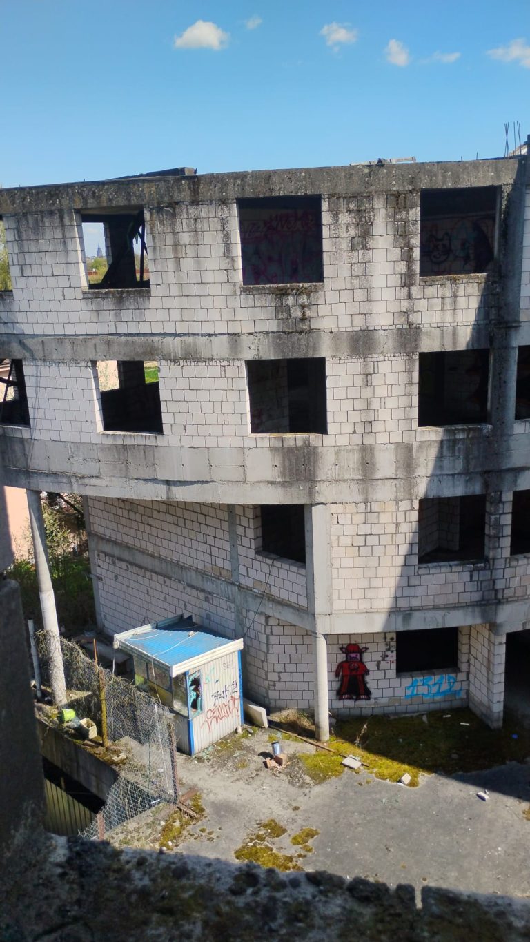 Niedokończone apartamentowce, Kraków, województwo małopolskie - relacja z 08.2026, zdjęcie 12
