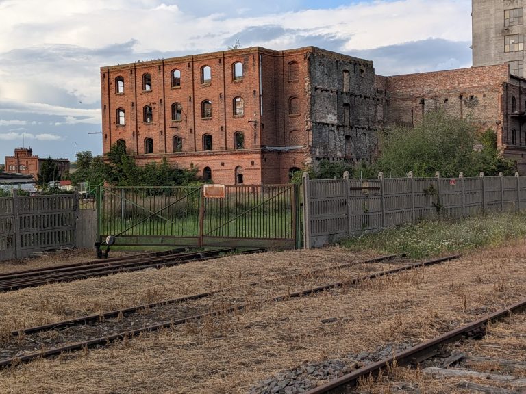 Silos-y PRL “Zakłady Zbożowo-Młynarskie Świecie”, Świecie, województwo kujawsko-pomorskie - zdjęcie 5