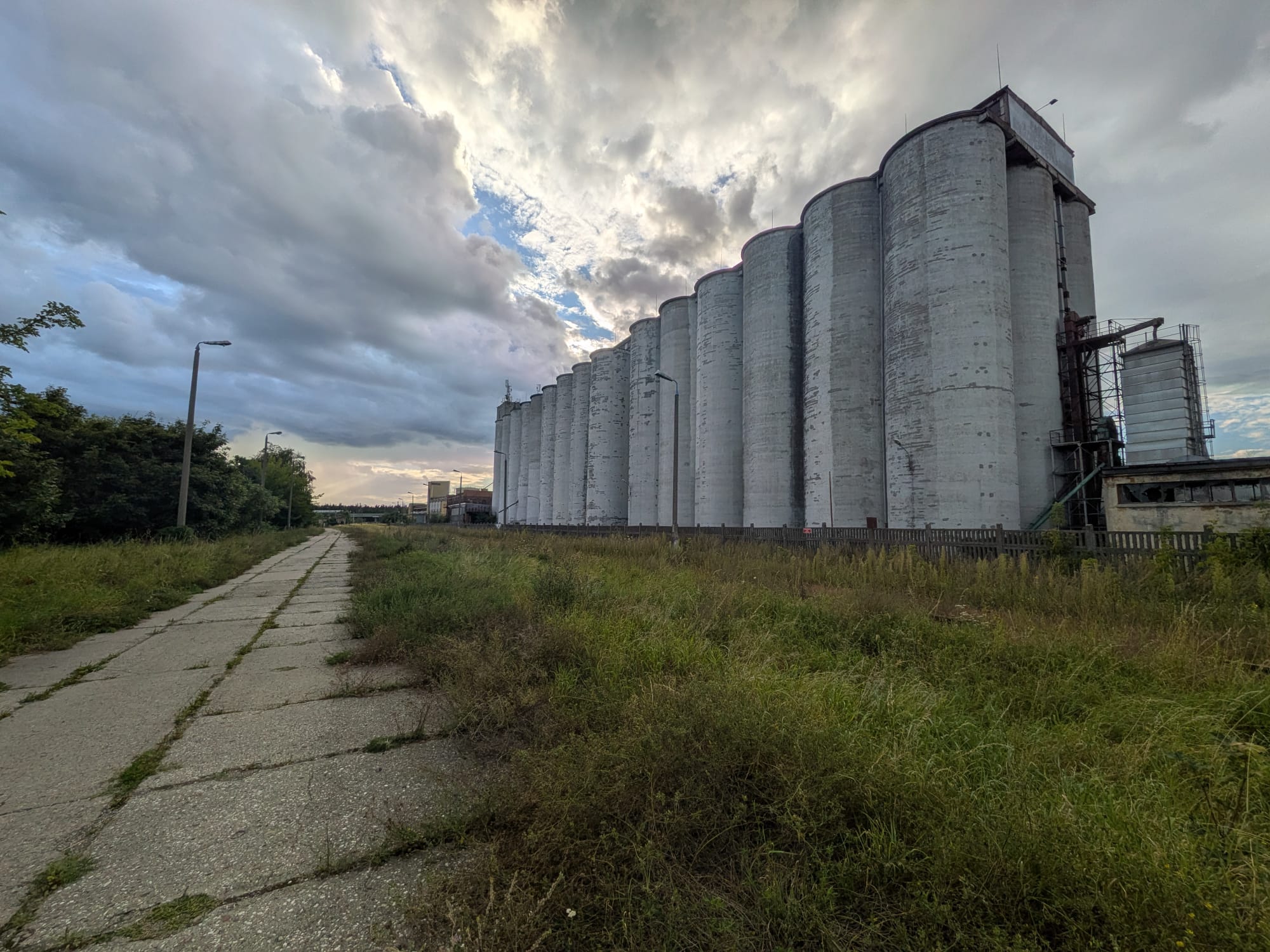 Silos-y PRL “Zakłady Zbożowo-Młynarskie Świecie”, Świecie, województwo kujawsko-pomorskie